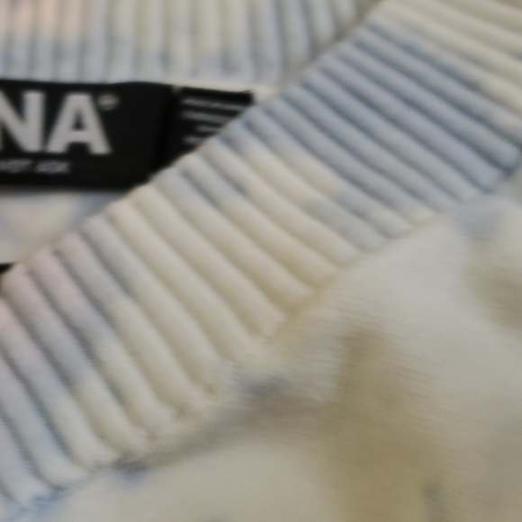 Tie-dyed V Neck sweater - Picture 3 of 4